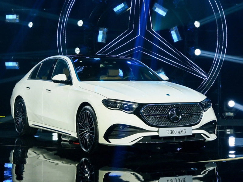 e300